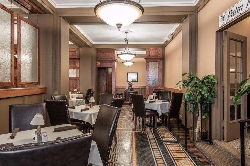 Bothwell District, Ascend Collection Hotel Sedalia
